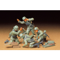 TAMIYA GER. INFANTRY MORTAR TEAM