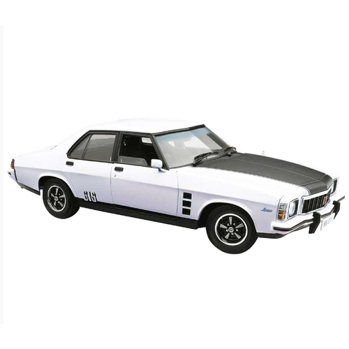 Classic Carlectables 18794 1/18 Holden HX Monaro GTS Sedan Cotillion White