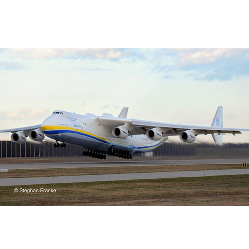 REVELL ANTONOV AN-225 MRIJA 1:144