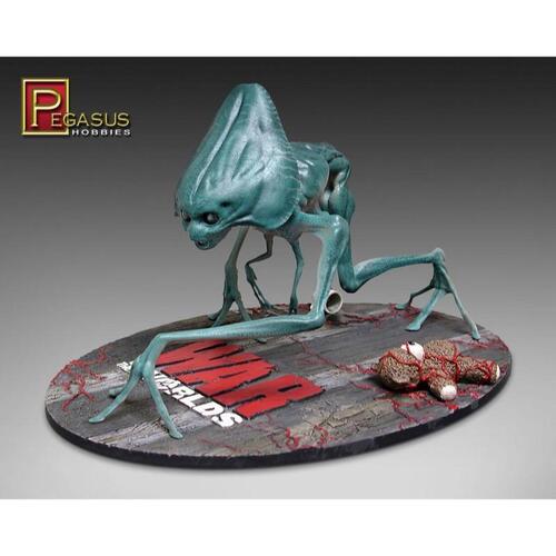 Pegasus 9907 1/8 Alien Creature - "War of the Worlds", pre-built