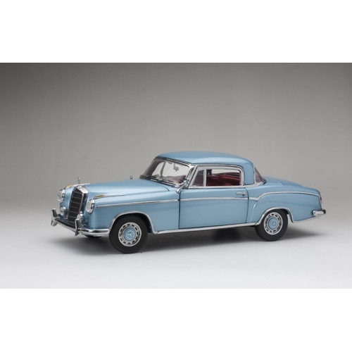 Sun Star 1/18 1958 MERCEDES-BENZ 220SE COUPE - Light Blue Metallic